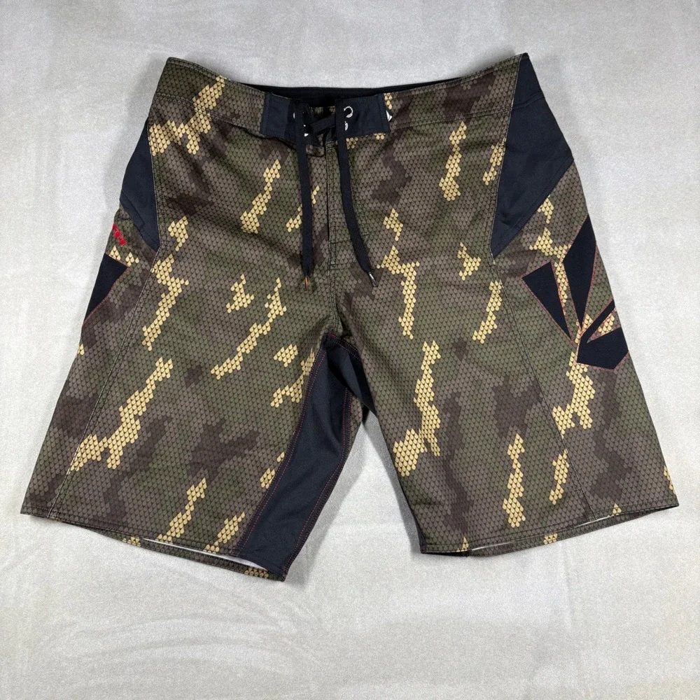 Volcom Bruce Irons Camo Board Shorts Mens 38 Green Brown Digital Camouflage Swim